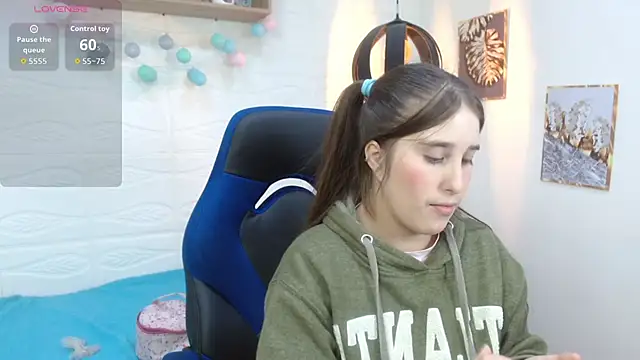 karlarousex online show from October 21, 2025, 4:46 am