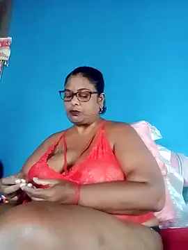 Snapshot of mileesha chatting on February 15, 2025, 11:39 am mileesha online show from February 15, 2025, 11:39 am