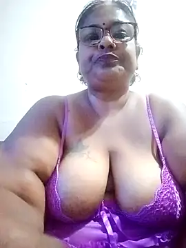 Snapshot of mileesha chatting on March 12, 2025, 6:44 pm mileesha online show from March 12, 2025, 6:44 pm