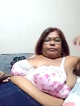 Snapshot of mileesha chatting on September 12, 2025, 6:52 pm mileesha online show from September 12, 2025, 6:52 pm