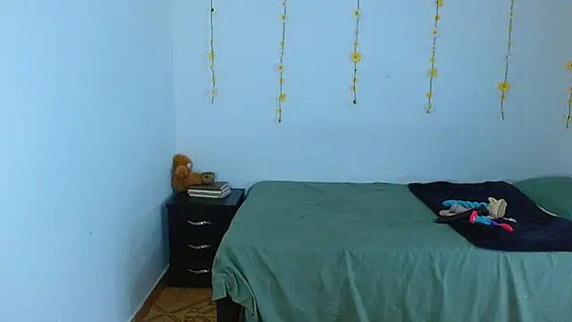 sajecrismaa online show from February 9, 2026, 8:35 pm