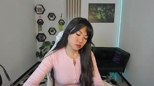 LunaPurrr online show from October 5, 2025, 11:13 pm