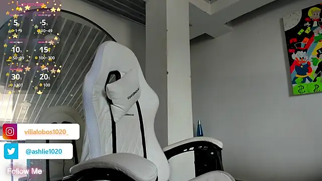 MiaVillalobos online show from July 8, 2026, 4:44 pm