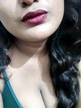 Snapshot of Cute_pinkii chatting on September 14, 2025, 7:35 pm Cute pinkii online show from September 14, 2025, 7:35 pm