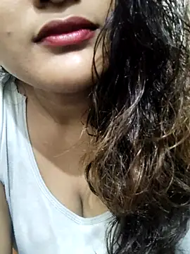 Snapshot of Cute_pinkii chatting on October 27, 2025, 8:02 pm Cute pinkii online show from October 27, 2025, 8:02 pm