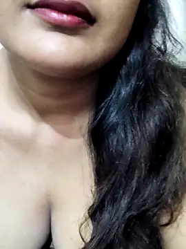 Snapshot of Cute_pinkii chatting on October 28, 2025, 8:00 pm Cute pinkii online show from October 28, 2025, 8:00 pm