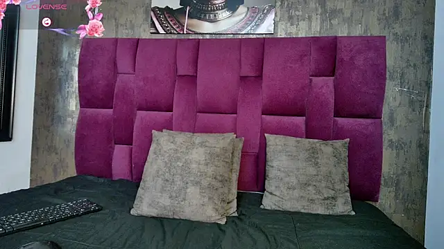 sophiasweet  1 online show from October 7, 2025, 12:24 pm