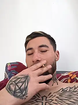 Snapshot of Negrila25 chatting on March 4, 2026, 10:21 am Negrila25 online show from March 4, 2026, 10:21 am