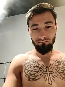 Snapshot of Negrila25 chatting on March 6, 2026, 9:44 pm Negrila25 online show from March 6, 2026, 9:44 pm