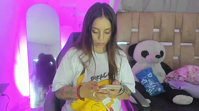 Snapshot of JulianaCarter chatting on October 4, 2025, 7:34 pm JulianaCarter online show from October 4, 2025, 7:34 pm