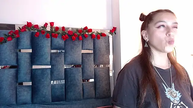 Snapshot of JulianaCarter chatting on October 7, 2025, 5:32 pm JulianaCarter online show from October 7, 2025, 5:32 pm