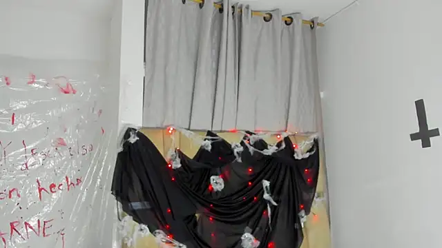 Snapshot of JulianaCarter chatting on October 18, 2025, 7:36 pm JulianaCarter online show from October 18, 2025, 7:36 pm