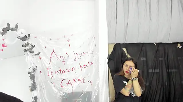 Snapshot of JulianaCarter chatting on October 27, 2025, 8:24 pm JulianaCarter online show from October 27, 2025, 8:24 pm