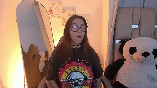 Snapshot of JulianaCarter chatting on November 15, 2025, 7:54 pm JulianaCarter online show from November 15, 2025, 7:54 pm