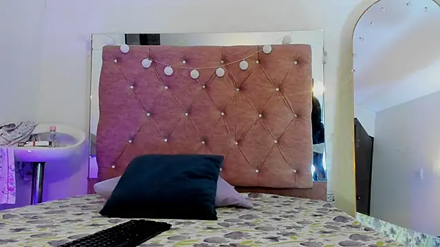 JulianaCarter online show from May 25, 2026, 8:26 pm