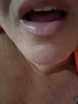 MaluLemos online show from October 4, 2025, 2:20 am