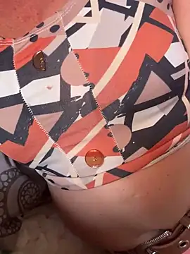 MaluLemos online show from November 2, 2025, 7:27 pm