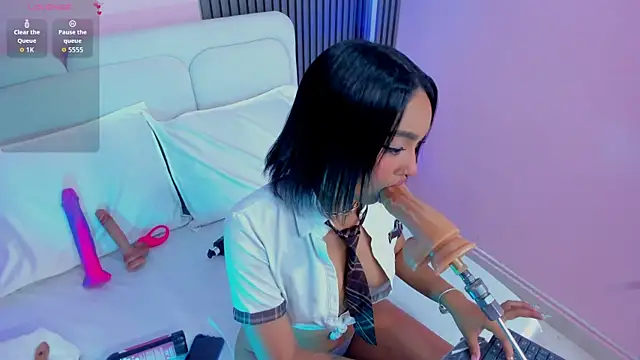 Clawdeen  wolf online show from April 14, 2026, 7:53 pm