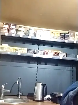 Snapshot of KimmyAghora chatting on December 22, 2025, 8:44 am KimmyAghora online show from December 22, 2025, 8:44 am