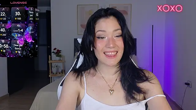 Eliih 01 online show from October 19, 2025, 2:56 am