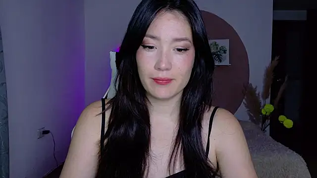 Eliih 01 online show from April 19, 2026, 3:28 am