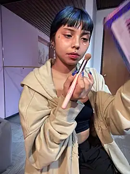 ZoeRaven Pink online show from October 28, 2025, 1:36 pm