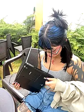 ZoeRaven Pink online show from November 7, 2025, 3:23 pm