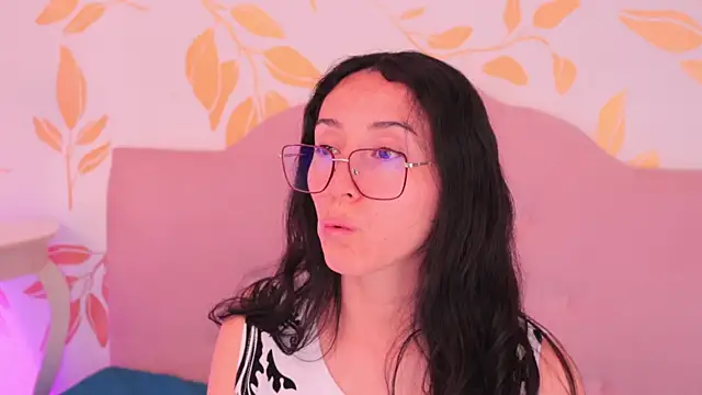 Ginevra esposito online show from March 25, 2026, 12:44 pm