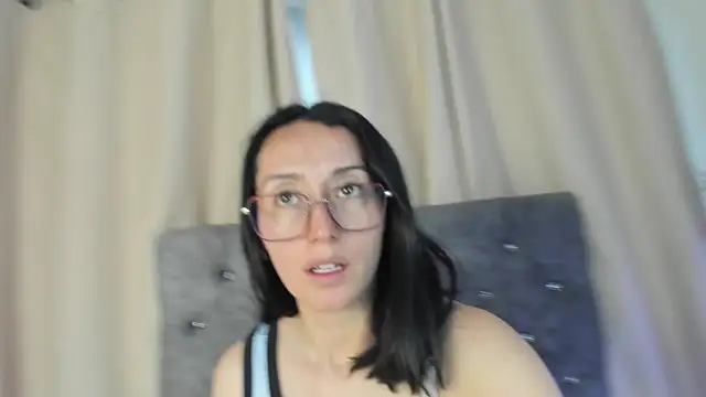 Ginevra esposito online show from July 16, 2026, 12:44 pm