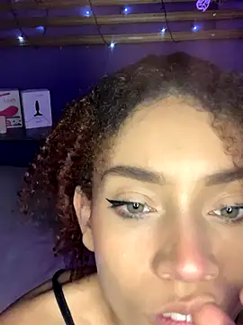 ValentinaStorm1 online show from October 5, 2025, 1:53 pm