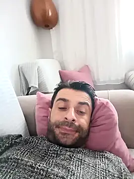 alex10alexx online show from October 15, 2025, 2:39 pm