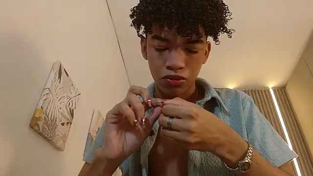 Ivone Rose  online show from October 22, 2025, 12:38 pm