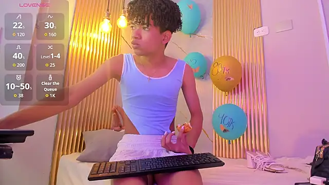 Ivone Rose  online show from November 8, 2025, 12:27 pm