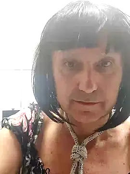 Emily de Carla online show from October 15, 2025, 2:39 pm