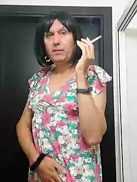 Emily de Carla online show from November 17, 2025, 3:51 pm