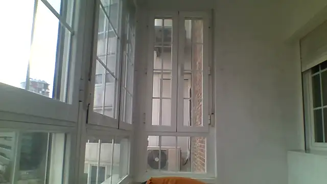 Emily de Carla online show from March 1, 2026, 2:19 pm