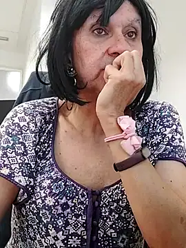 Emily de Carla online show from July 9, 2026, 2:10 pm