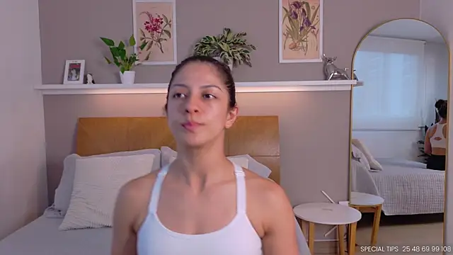 sarah rayy online show from July 27, 2026, 9:55 pm