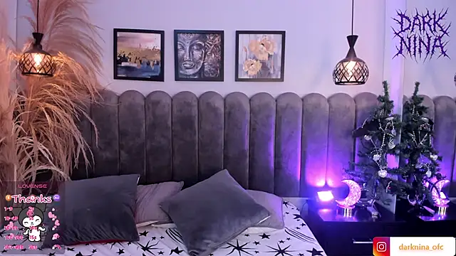 Dark nina  online show from December 22, 2025, 3:47 am