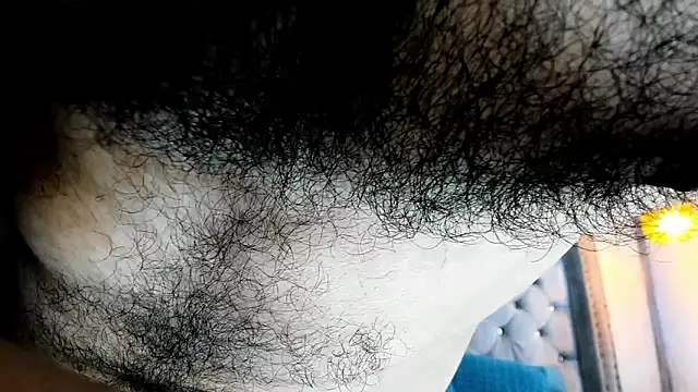 Snapshot of latinhotmuscle chatting on November 12, 2025, 7:57 pm latinhotmuscle online show from November 12, 2025, 7:57 pm