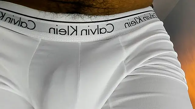 latinhotmuscle online show from April 14, 2026, 7:47 am