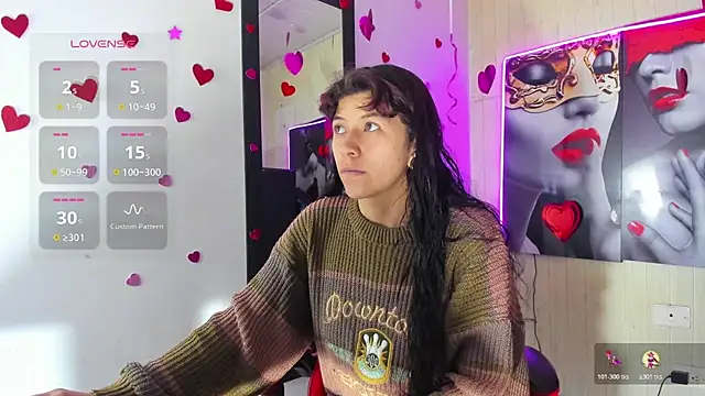 Raven Rouge  online show from March 12, 2026, 8:04 pm