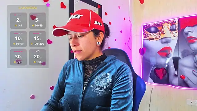 Raven Rouge  online show from April 20, 2026, 12:30 pm