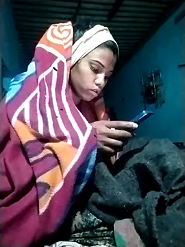 Snapshot of Hot-qwer chatting on December 17, 2025, 10:05 pm Hot-qwer online show from December 17, 2025, 10:05 pm