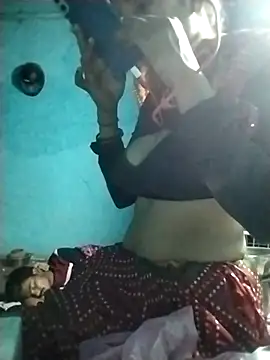 Snapshot of Hot-qwer chatting on March 28, 2026, 8:52 pm Hot-qwer online show from March 28, 2026, 8:52 pm