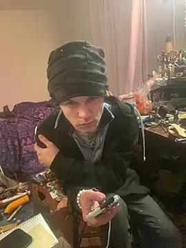 XanderOzzz online show from December 5, 2025, 10:13 am