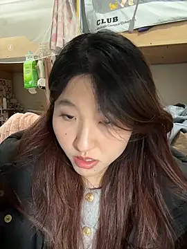 Snapshot of ououlovelove chatting on February 8, 2026, 4:10 pm ououlovelove online show from February 8, 2026, 4:10 pm