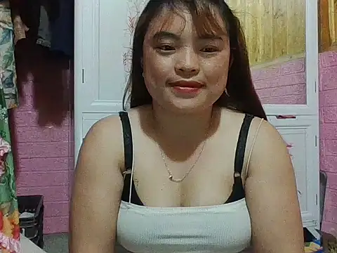 Snapshot of Loc_al chatting on February 17, 2026, 5:37 am Loc al online show from February 17, 2026, 5:37 am