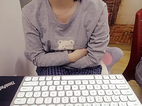 Snapshot of Lamoon_2k chatting on October 30, 2025, 3:30 am Lamoon 2k online show from October 30, 2025, 3:30 am