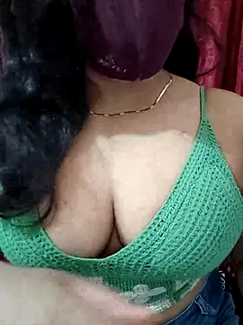 Snapshot of Sakshi4u chatting on March 6, 2026, 7:05 am Sakshi4u online show from March 6, 2026, 7:05 am